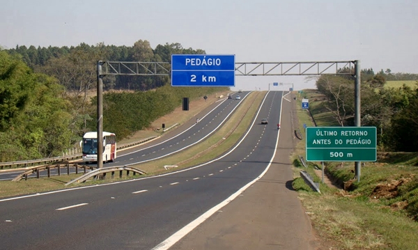 Imagem mostra aproximação do pedágio Autovias em Batatais trecho da pista norte, em direção a Franca (Foto Alexandre Bonacini)